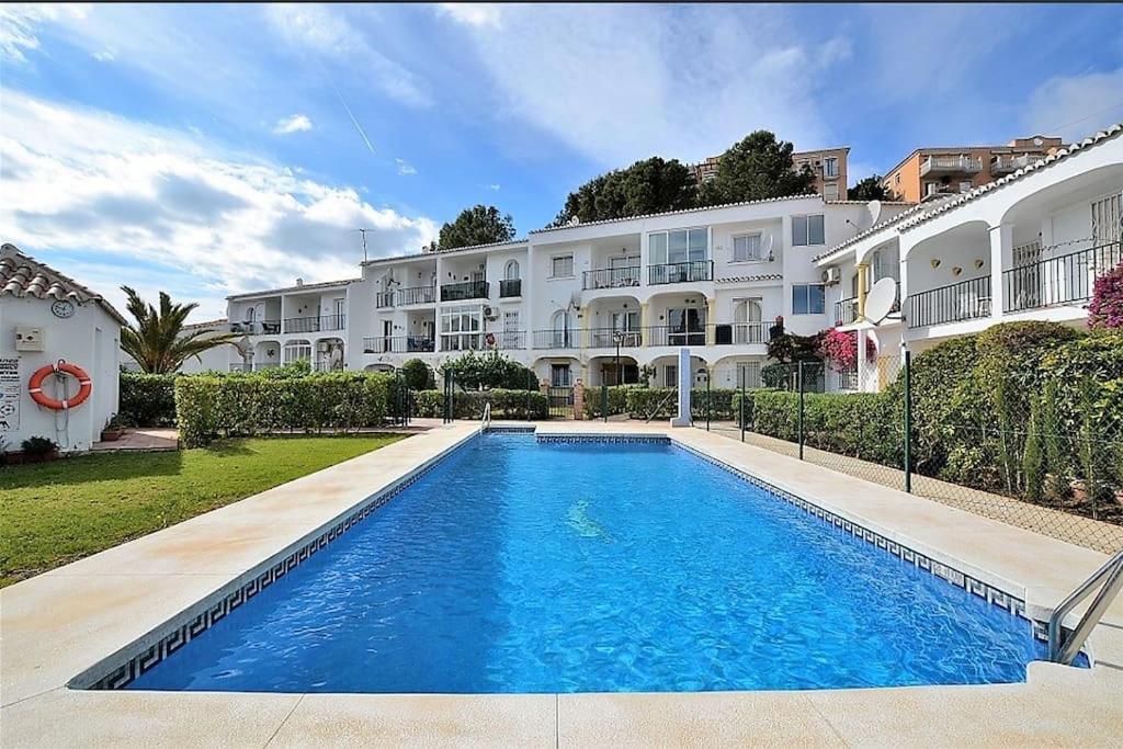 Lux 2 Kmr App Stella Blanca Met Zwembaden Airco En Zeezicht Lägenhet Fuengirola Exteriör bild