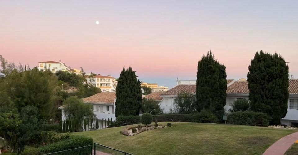 Lux 2 Kmr App Stella Blanca Met Zwembaden Airco En Zeezicht Lägenhet Fuengirola Exteriör bild